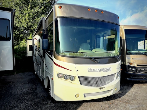 2016 Forest River Georgetown 329DS RV Photo 4
