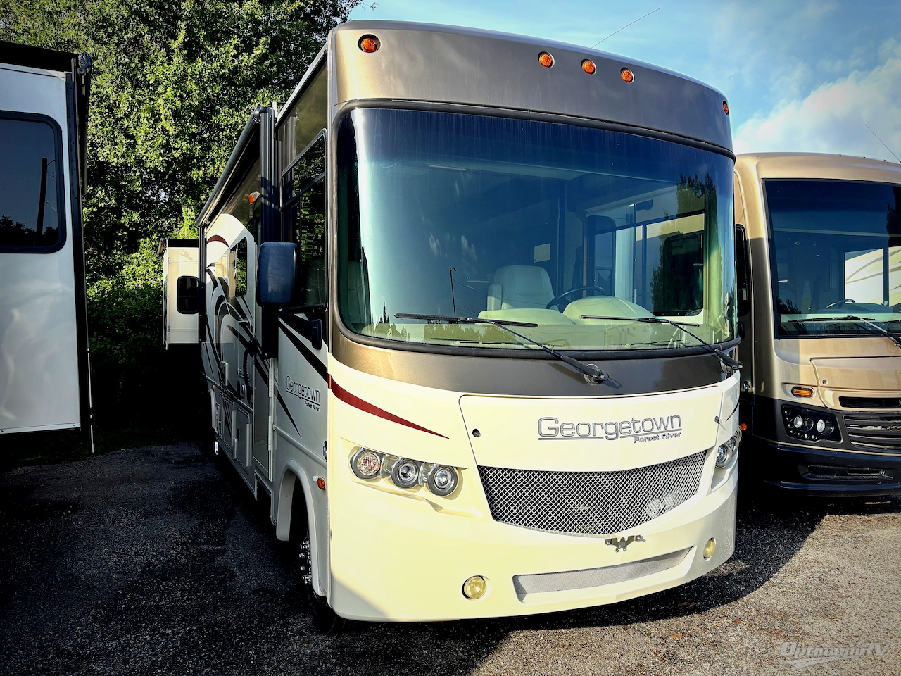 2016 Forest River Georgetown 329DS Photo 22