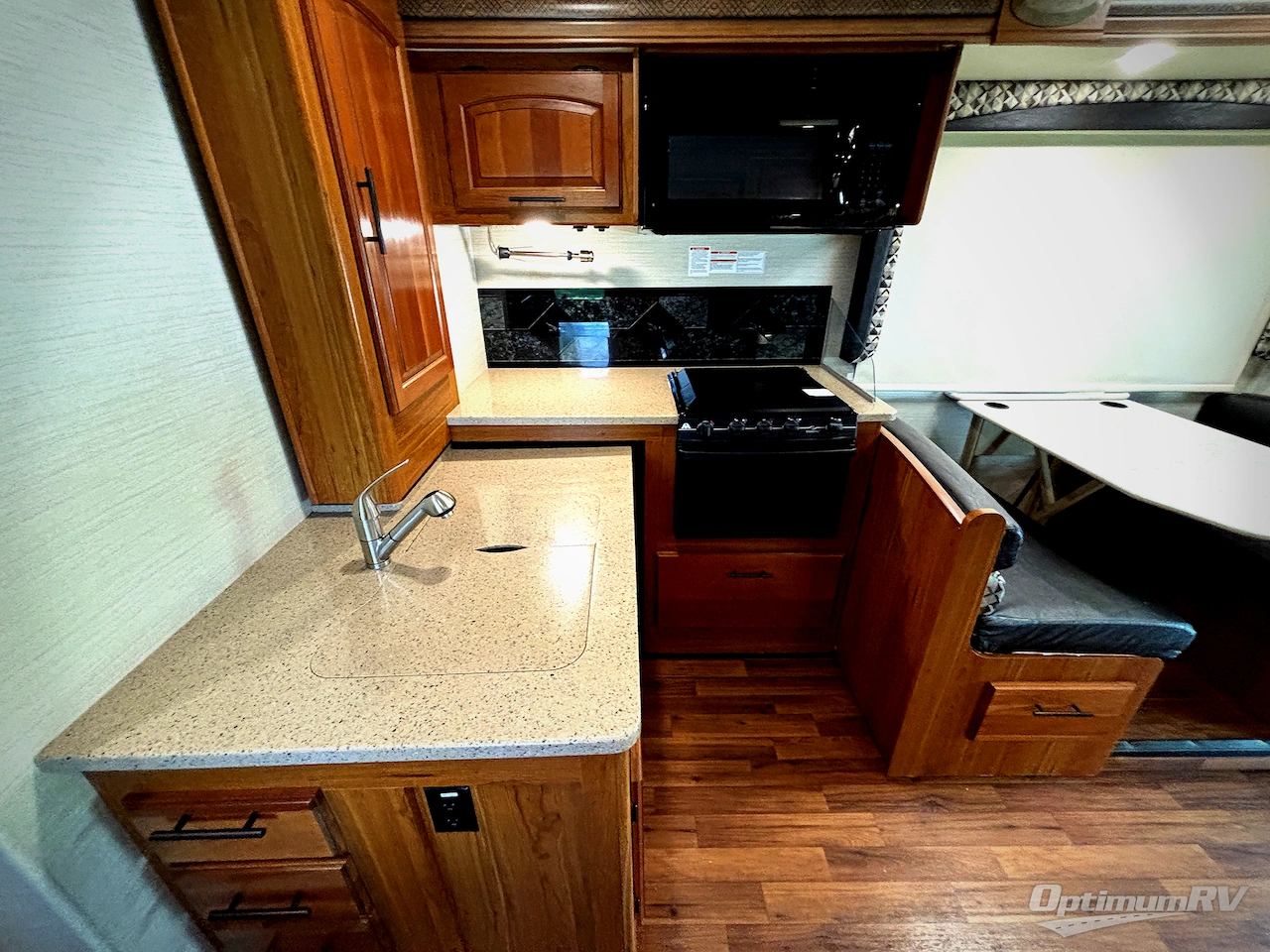 2017 Jayco Greyhawk 29ME Photo 6