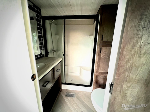 2022 Forest River Wildwood Grand Lodge 42DL RV Photo 4