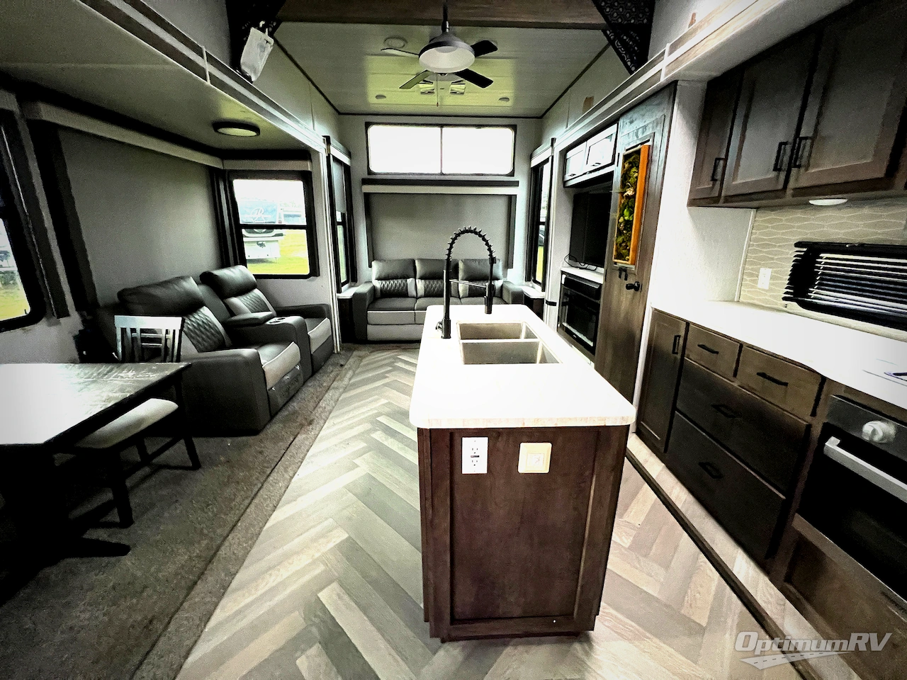 2022 Forest River Wildwood Grand Lodge 42DL Photo 4