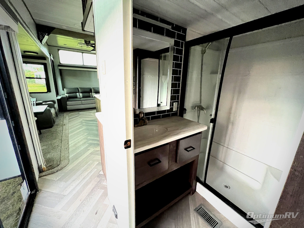 2022 Forest River Wildwood Grand Lodge 42DL Photo 23