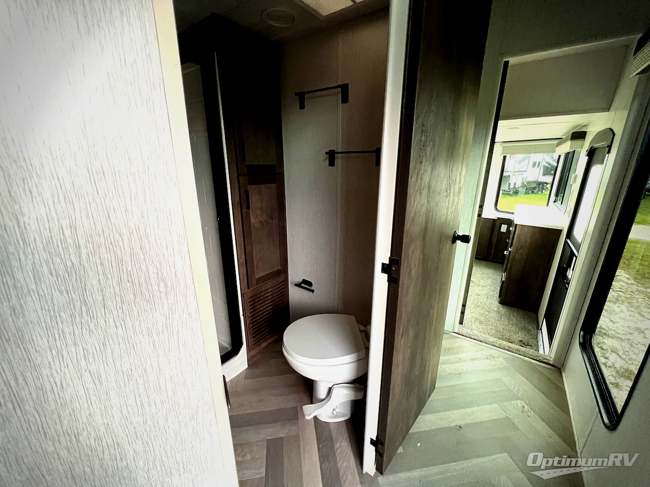 2022 Forest River Wildwood Grand Lodge 42DL Photo 24