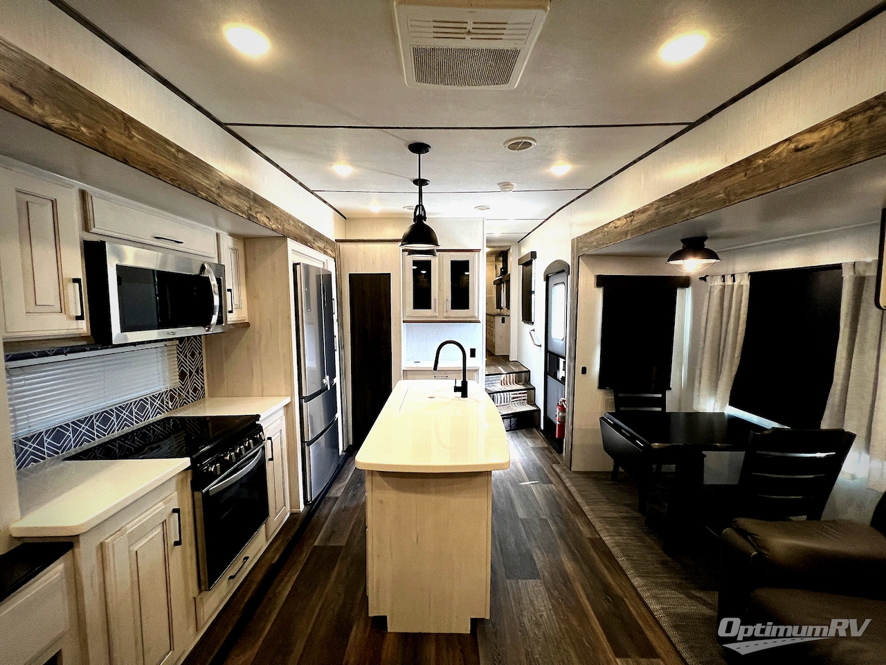 2021 Heartland Bighorn Traveler 32RS Photo 5