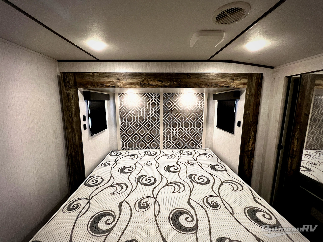 2021 Heartland Bighorn Traveler 32RS Photo 28