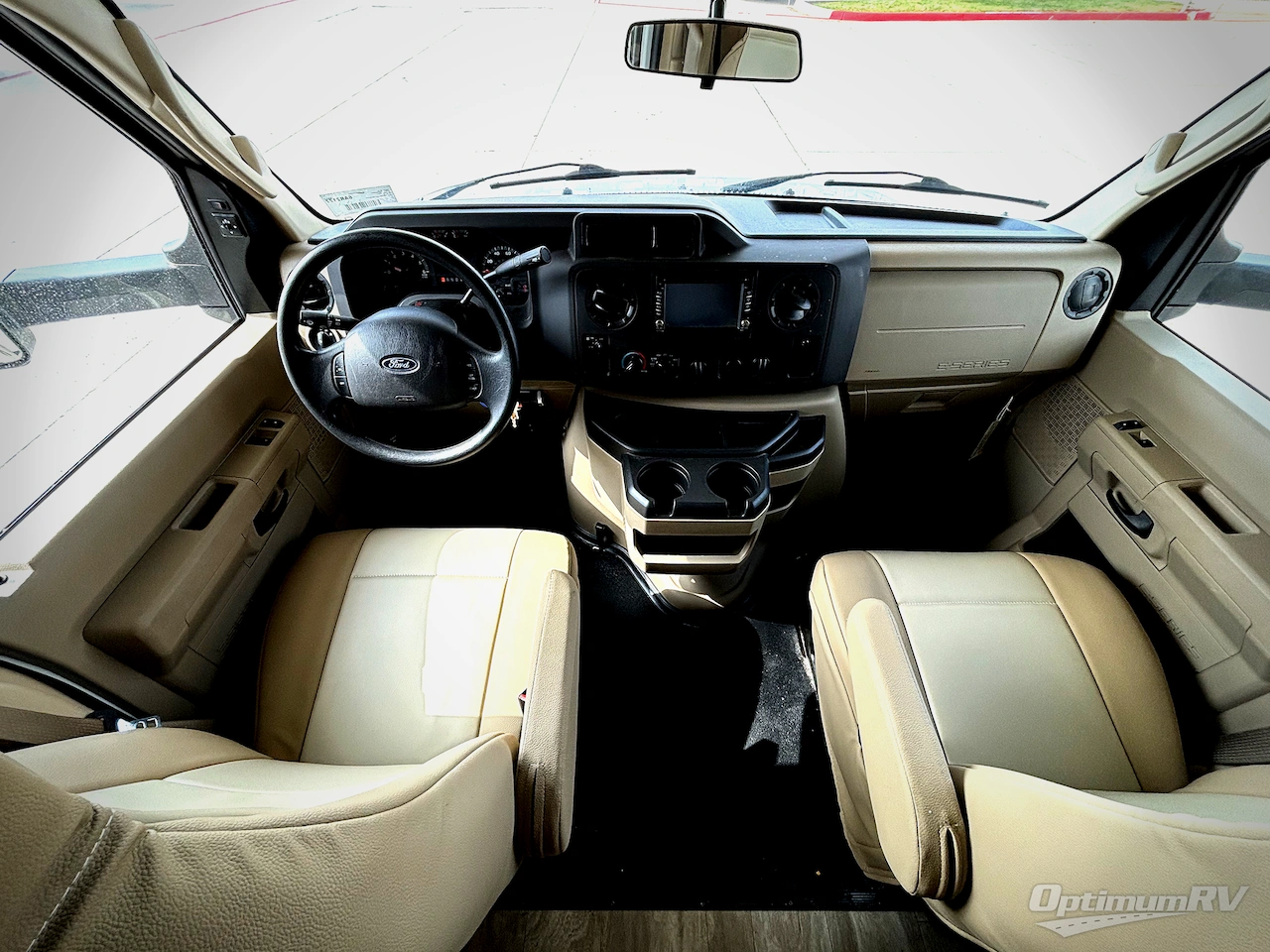 2018 Gulf Stream Conquest Class C 6314 Photo 5
