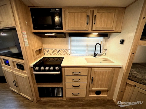 2022 Cruiser Twilight Signature TWS 2600 RV Photo 2