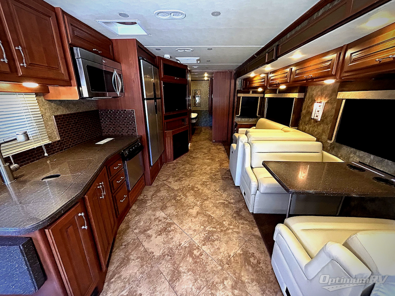 2014 Fleetwood Southwind 34A Photo 4
