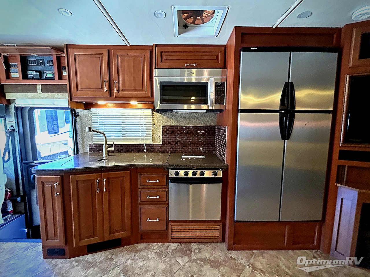 2014 Fleetwood Southwind 34A Photo 6