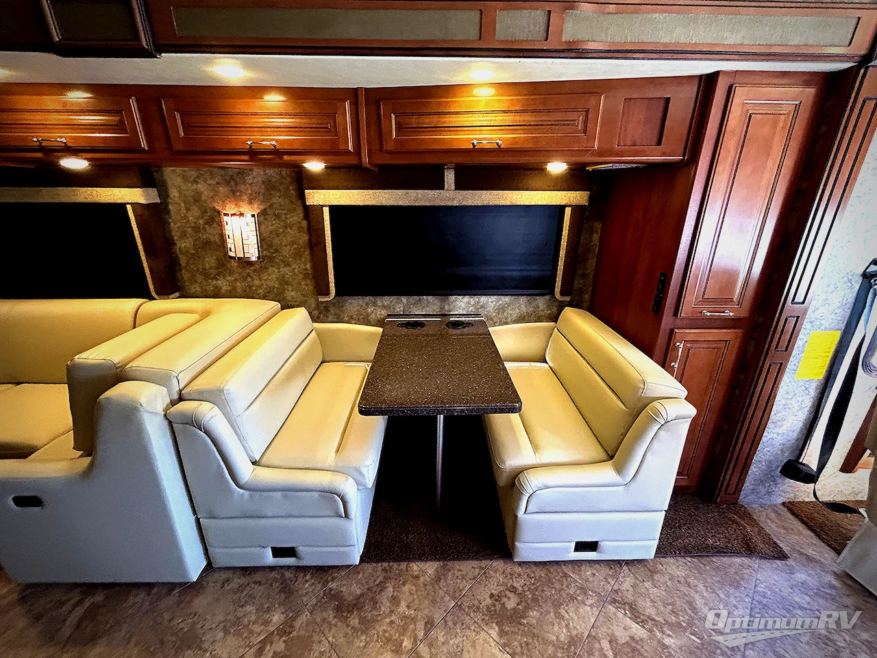 2014 Fleetwood Southwind 34A Photo 11