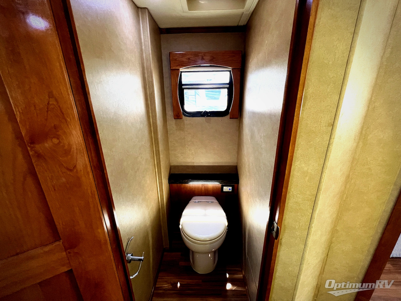 2012 Monaco Vesta 35PBD Photo 21