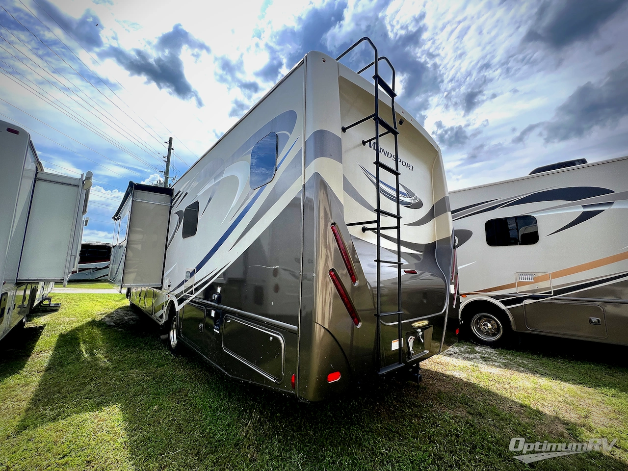 2018 Thor Windsport 35M Photo 2
