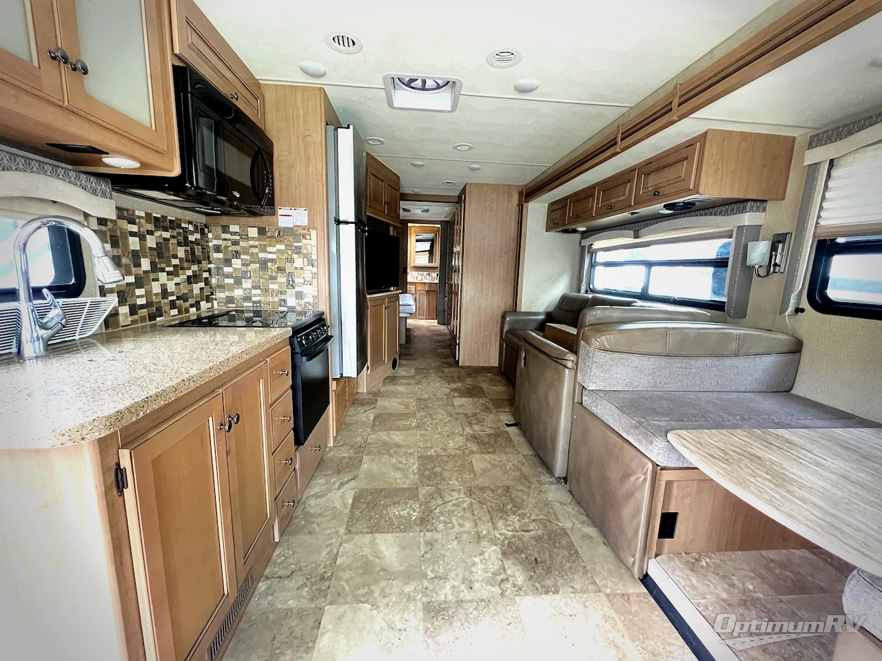 2018 Thor Windsport 35M Photo 4