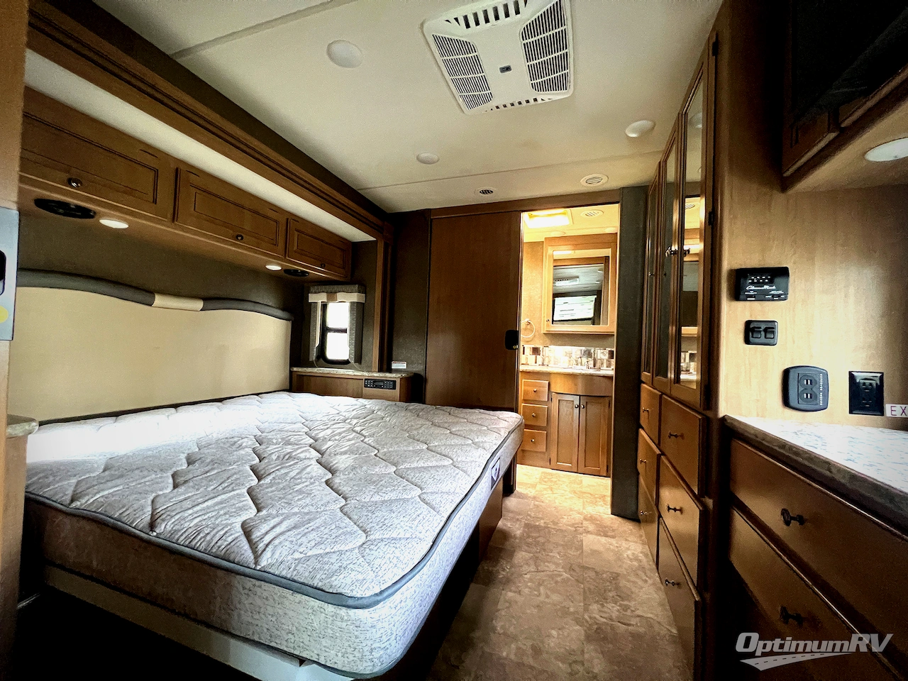 2018 Thor Windsport 35M Photo 17