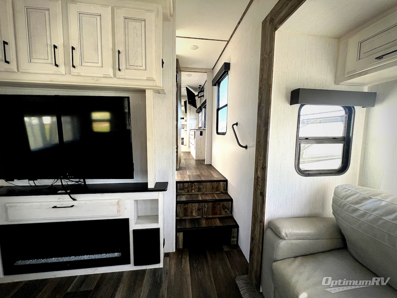 2021 Heartland Bighorn Traveler 33RKS Photo 14