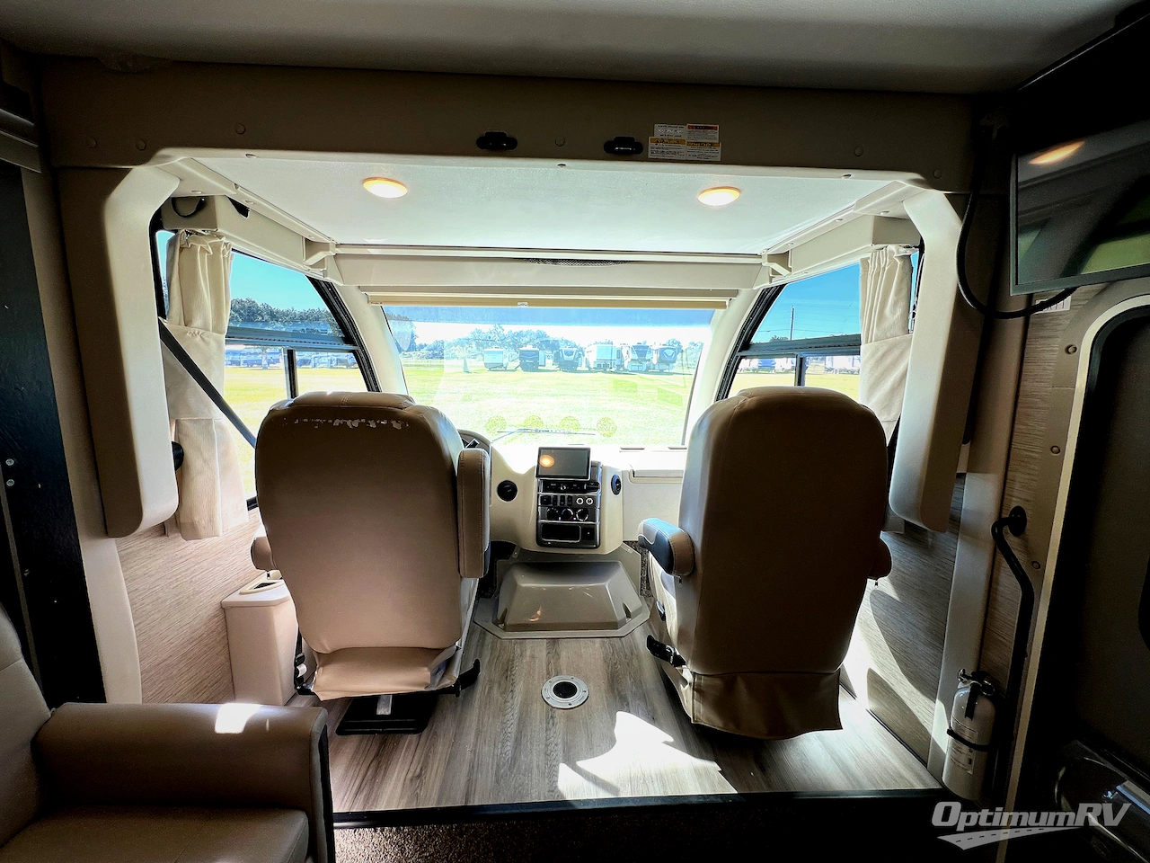 2023 Thor Axis 24.3 Photo 8