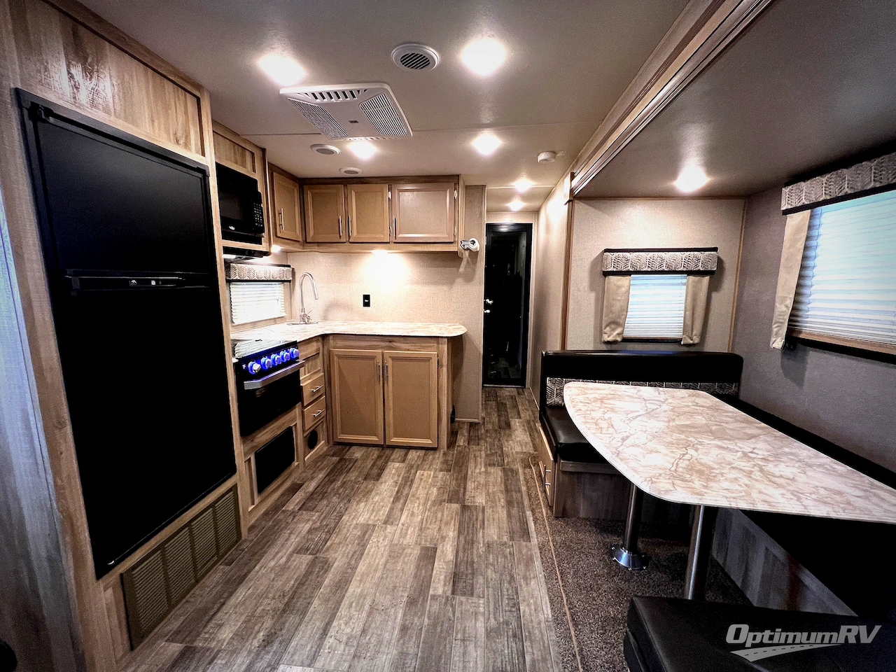 2021 Coachmen Catalina Legacy 323BHDSCK Photo 5