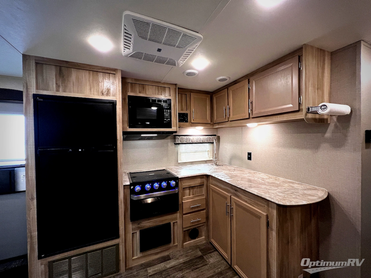 2021 Coachmen Catalina Legacy 323BHDSCK Photo 10