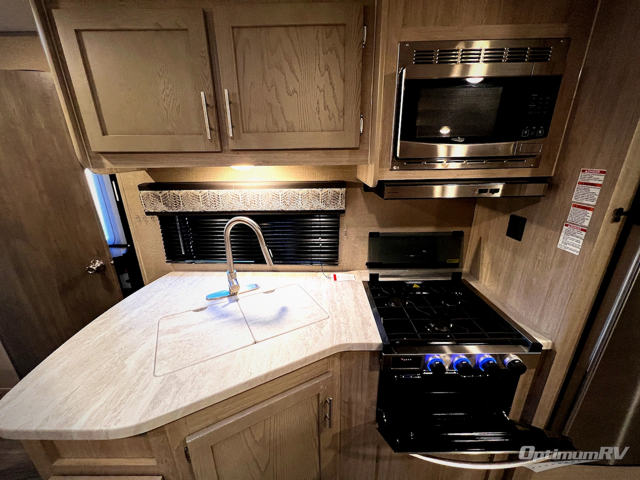 2022 Coachmen Catalina Legacy 323BHDSCK Photo 18