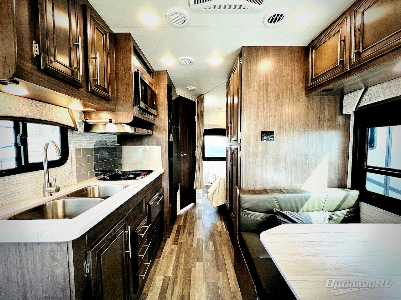 2024 Entegra Odyssey SE 22C Photo 2