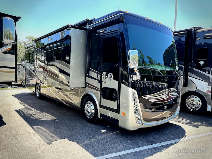 2017 Tiffin Allegro Breeze 32 BR RV Photo 1