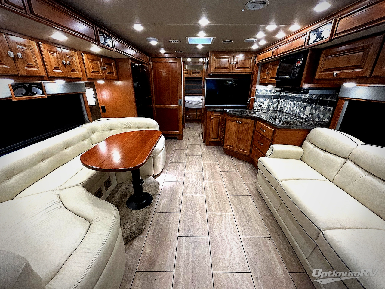 2017 Tiffin Allegro Breeze 32 BR Photo 7