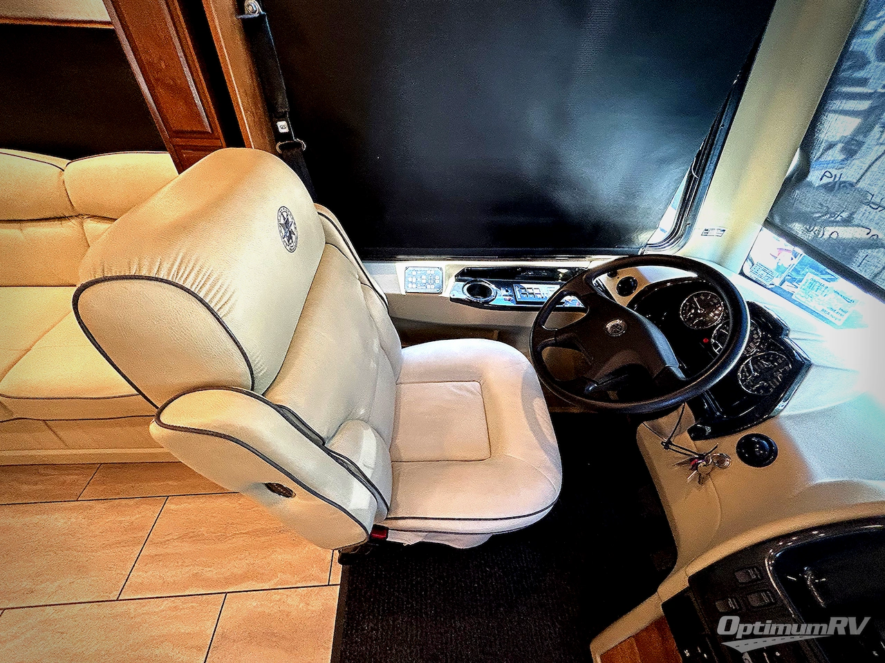 2017 Tiffin Allegro Breeze 32 BR Photo 3