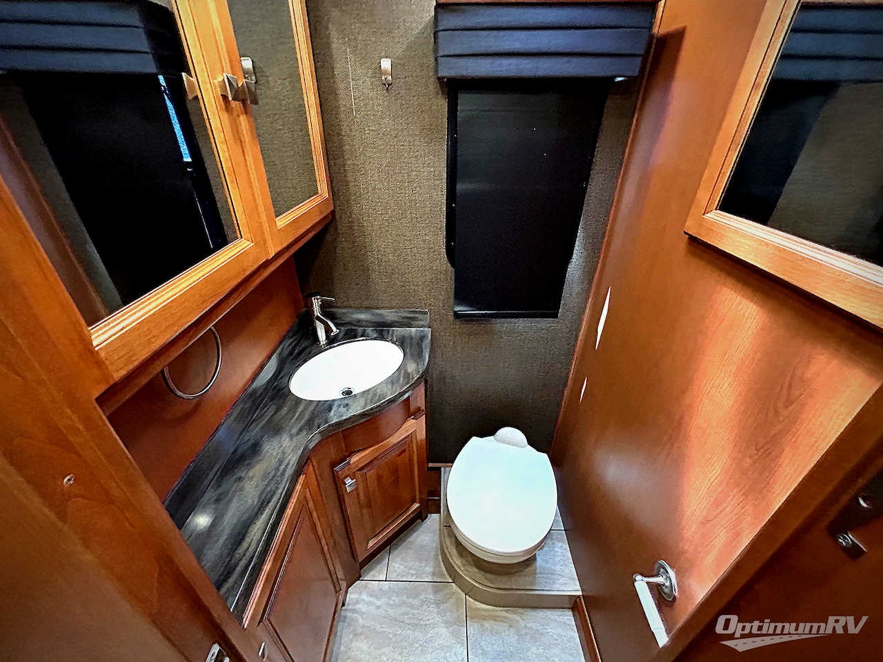 2017 Tiffin Allegro Breeze 32 BR Photo 16