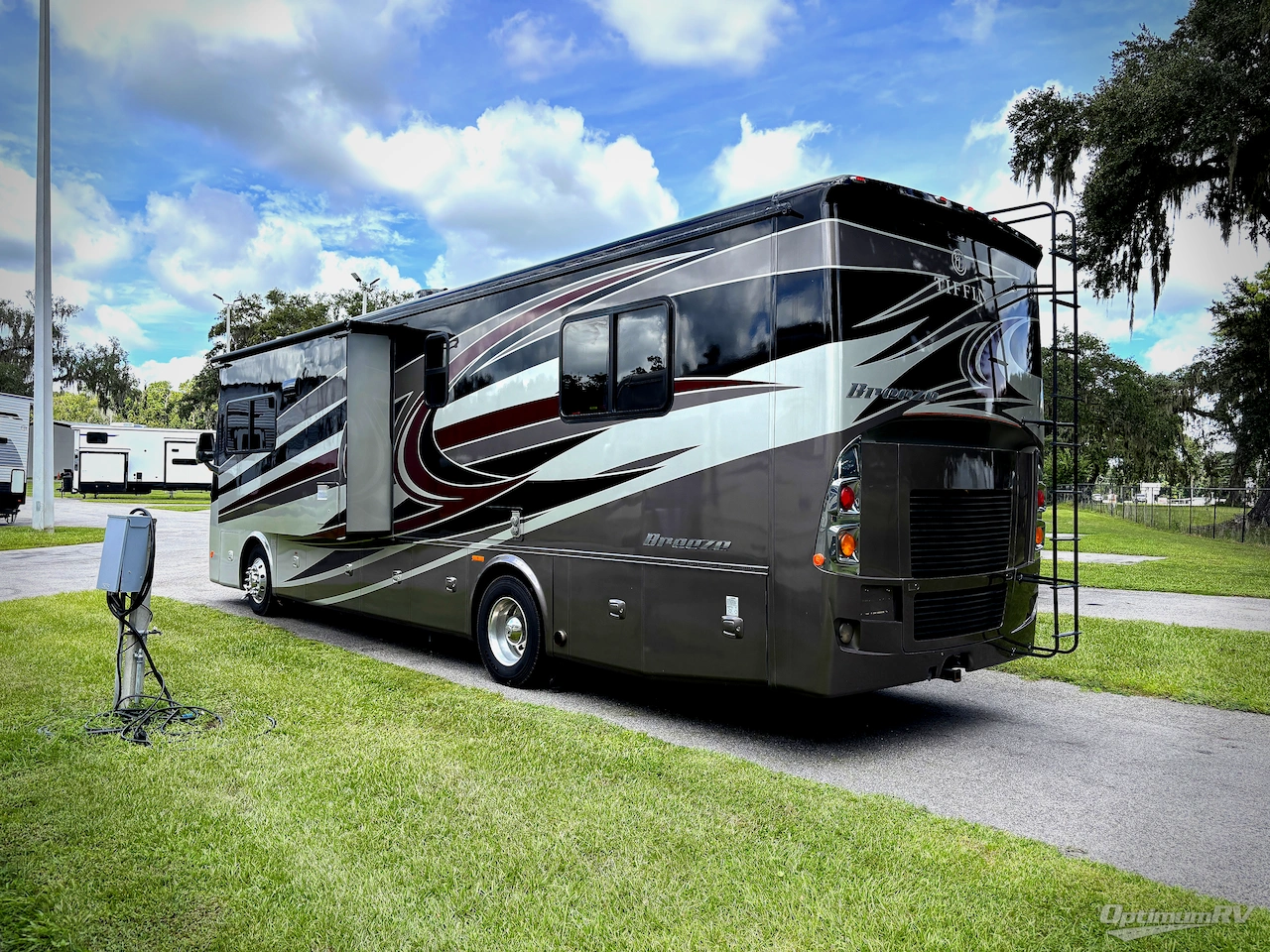 2017 Tiffin Allegro Breeze 32 BR Photo 3