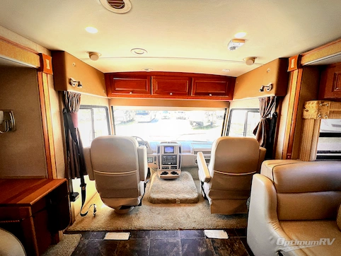 2013 Itasca Sunova 35G RV Photo 2