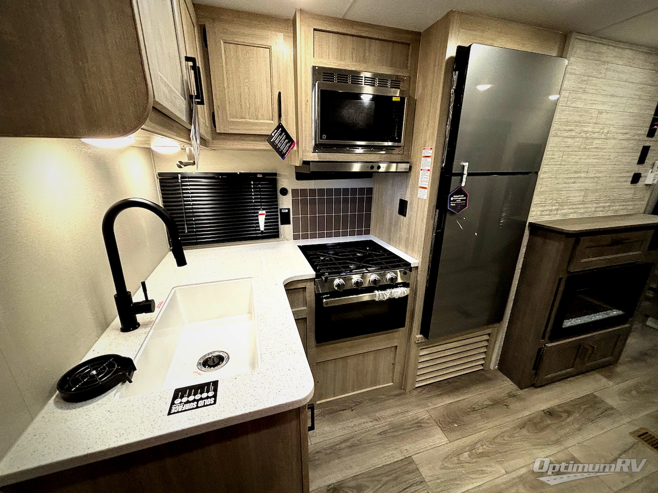 2026 Coachmen Catalina Legacy Edition 333DORM Photo 16