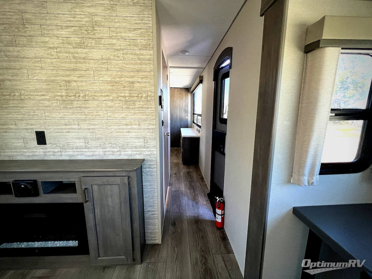 2026 Coachmen Catalina Legacy Edition 323MAZE Photo 14