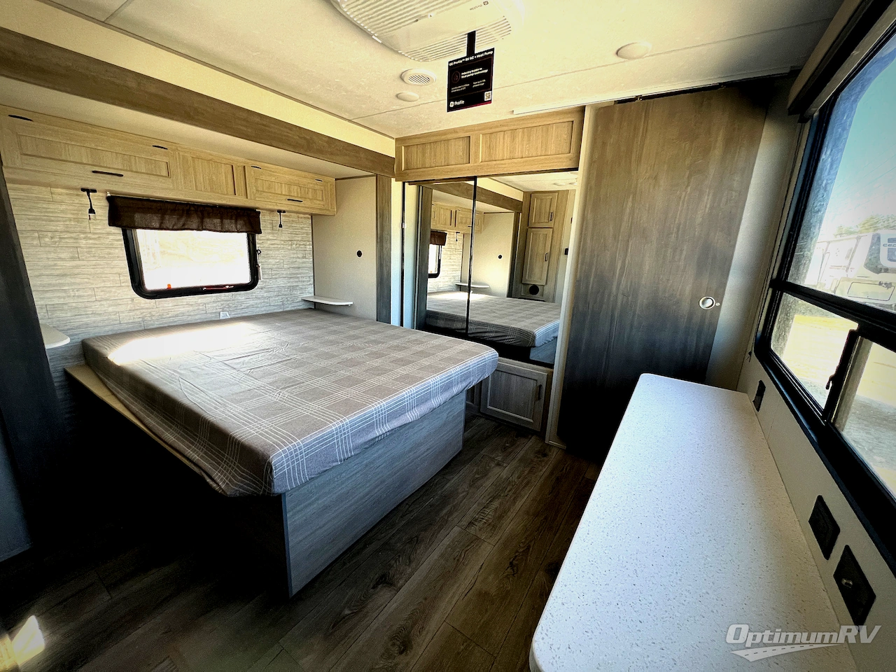 2026 Coachmen Catalina Legacy Edition 323MAZE Photo 15