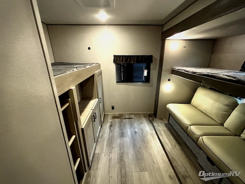 2026 Coachmen Catalina Legacy Edition 343BHTS RV Photo 4