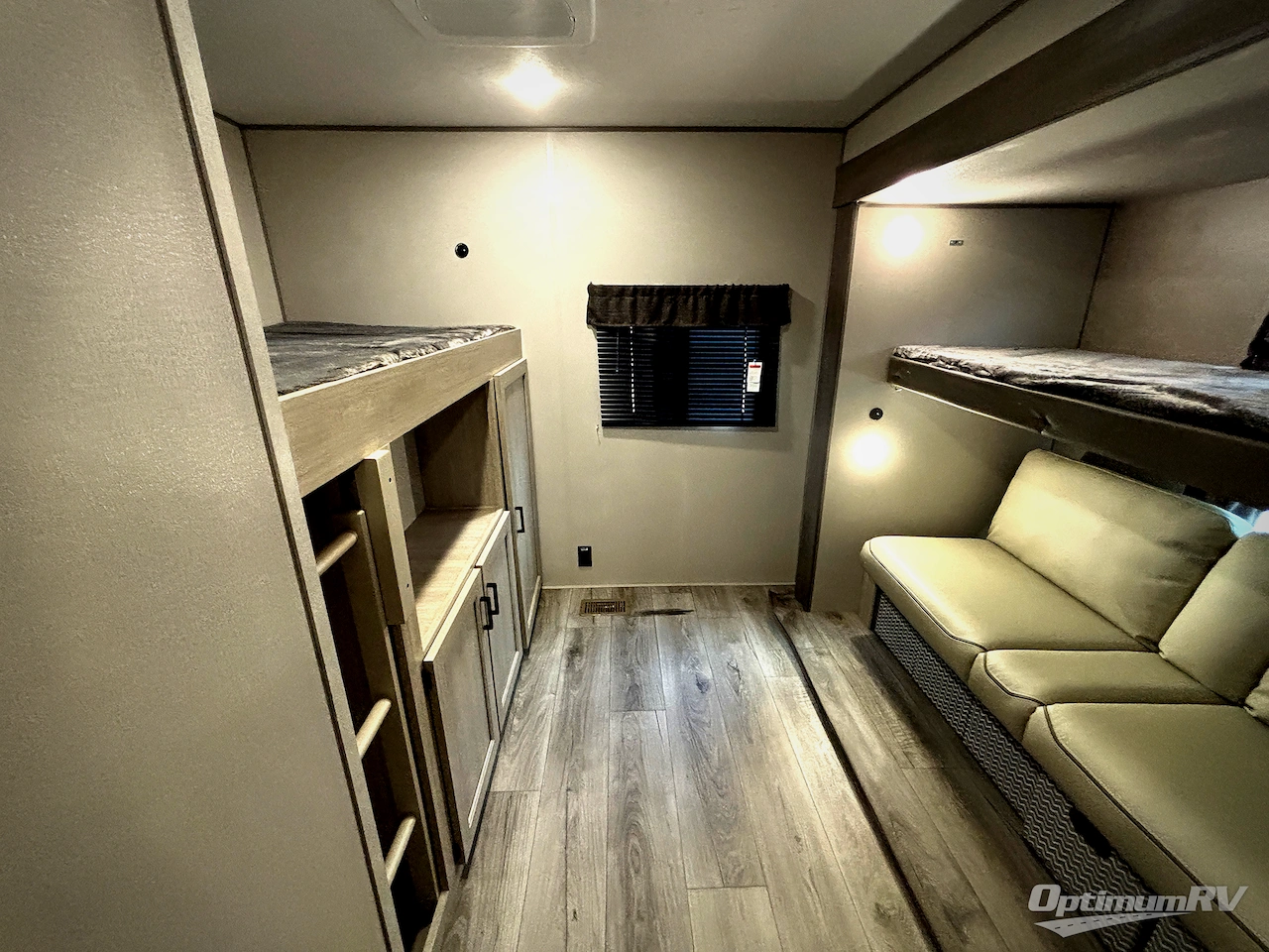 2026 Coachmen Catalina Legacy Edition 343BHTS Photo 16