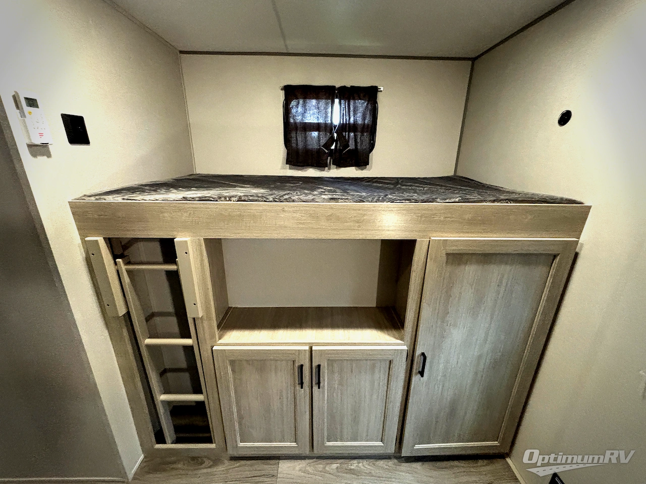 2026 Coachmen Catalina Legacy Edition 343BHTS Photo 17