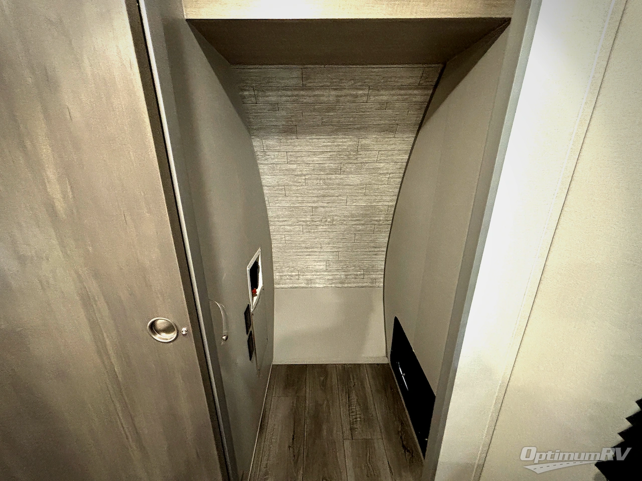 2026 Coachmen Catalina Legacy Edition 343BHTS Photo 6