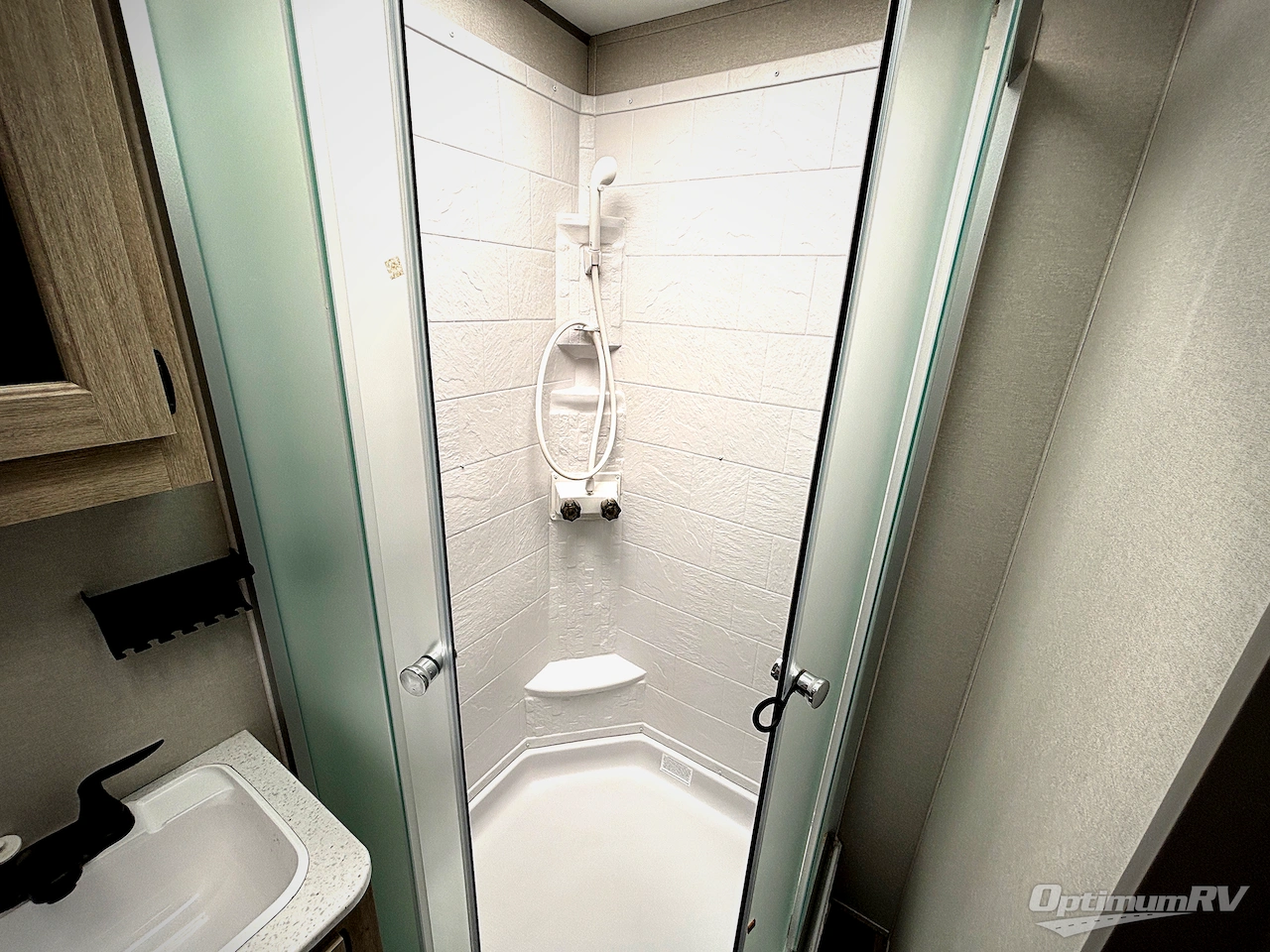 2026 Coachmen Catalina Legacy Edition 343BHTS Photo 15