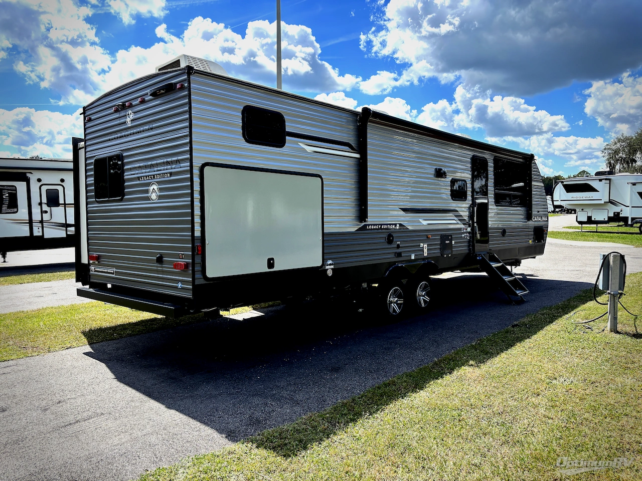 2026 Coachmen Catalina Legacy Edition 343BHTS Photo 2