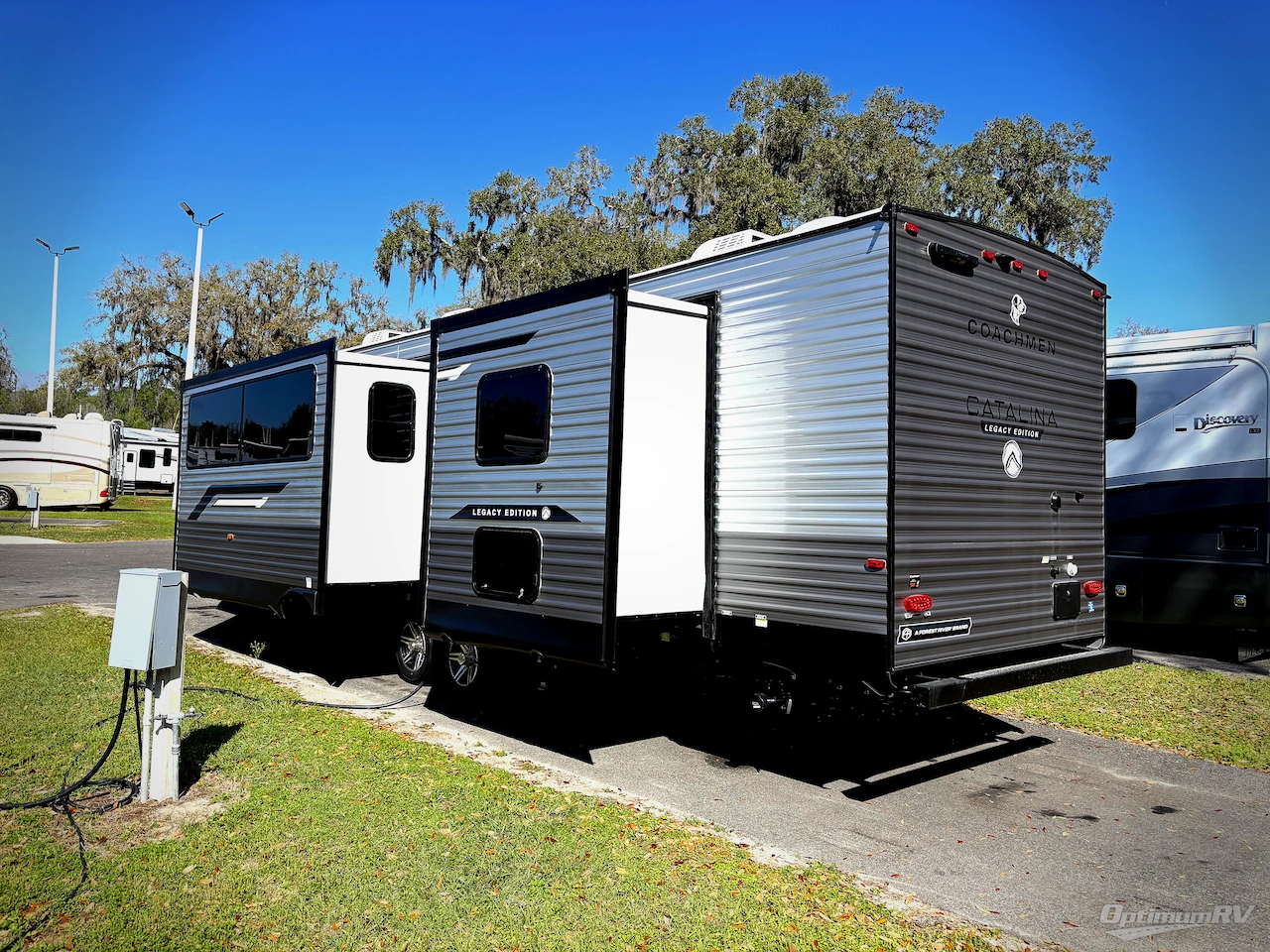 2026 Coachmen Catalina Legacy Edition 333DBDS Photo 3