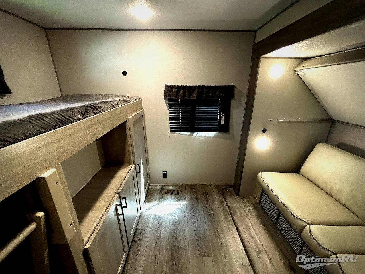 2026 Coachmen Catalina Legacy Edition 343BHTS Photo 18