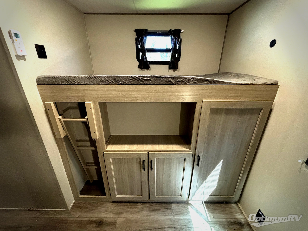 2026 Coachmen Catalina Legacy Edition 343BHTS Photo 19