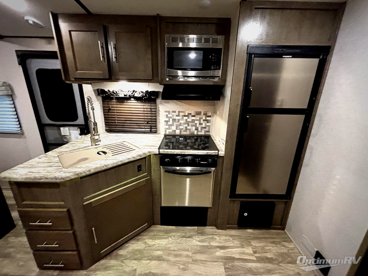 2018 Forest River Surveyor 243RBS Photo 6