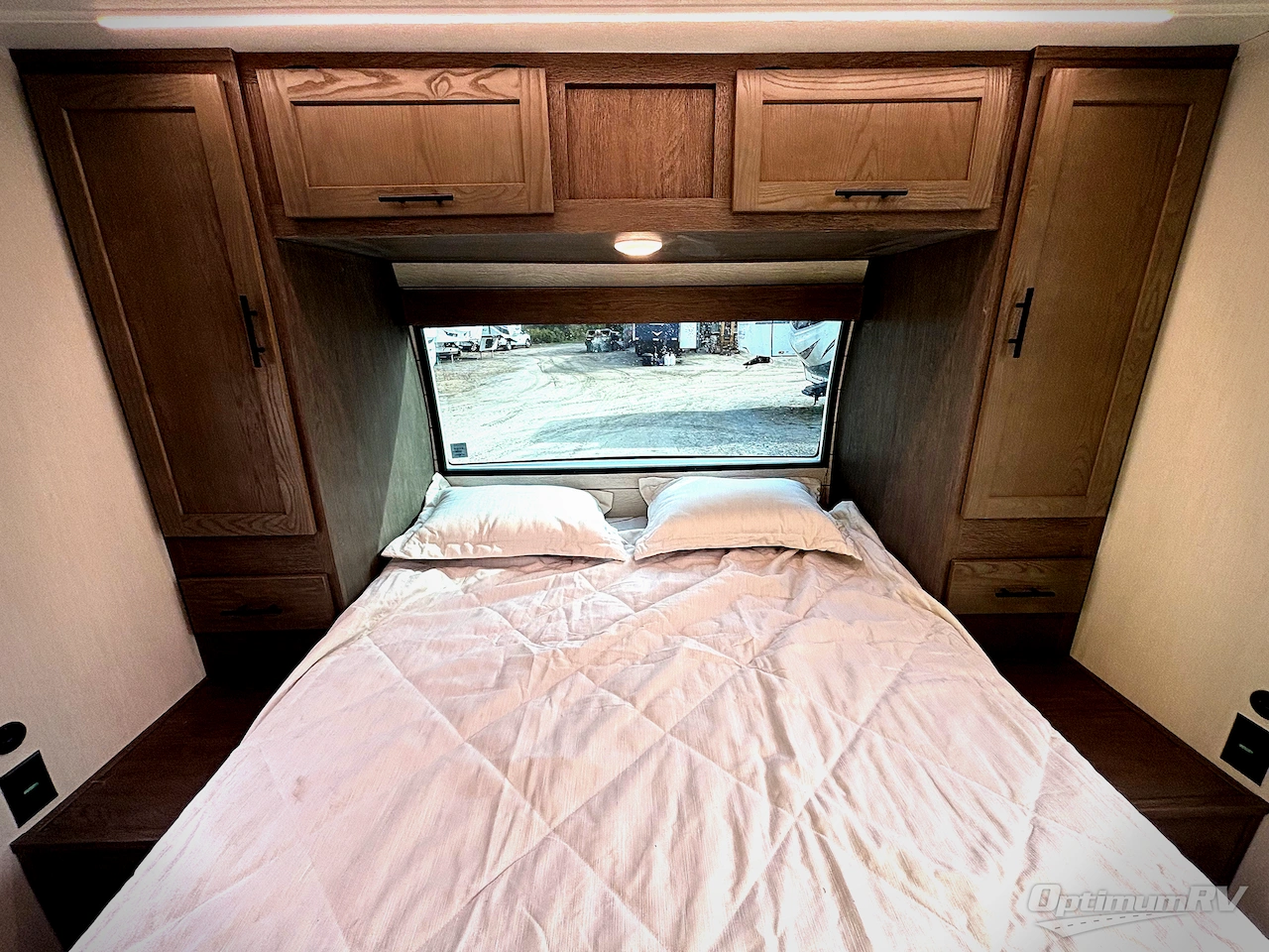 2026 Forest River Cherokee Alpha Wolf 26DBH Photo 6