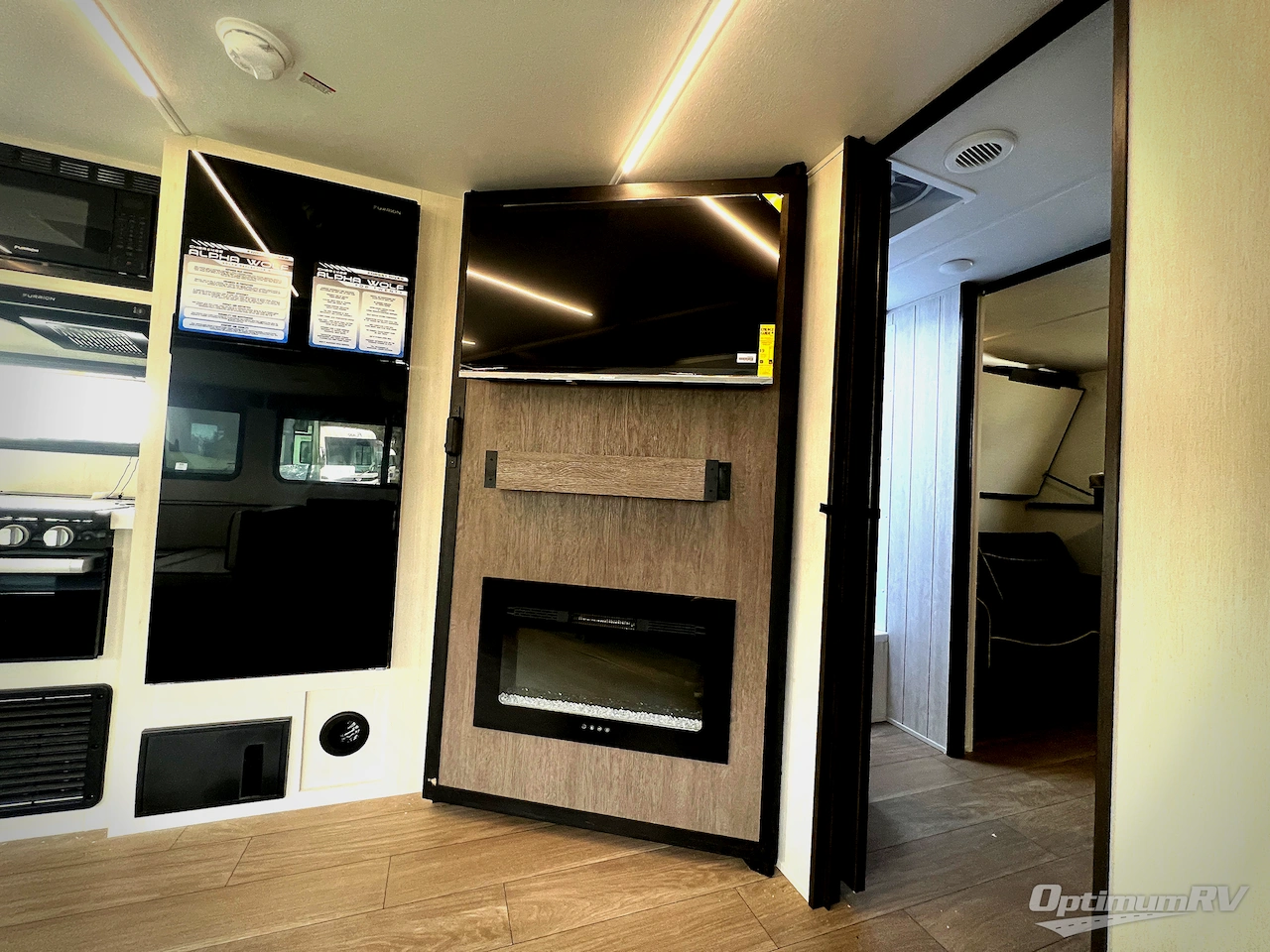 2026 Forest River Cherokee Alpha Wolf 29TB Photo 8