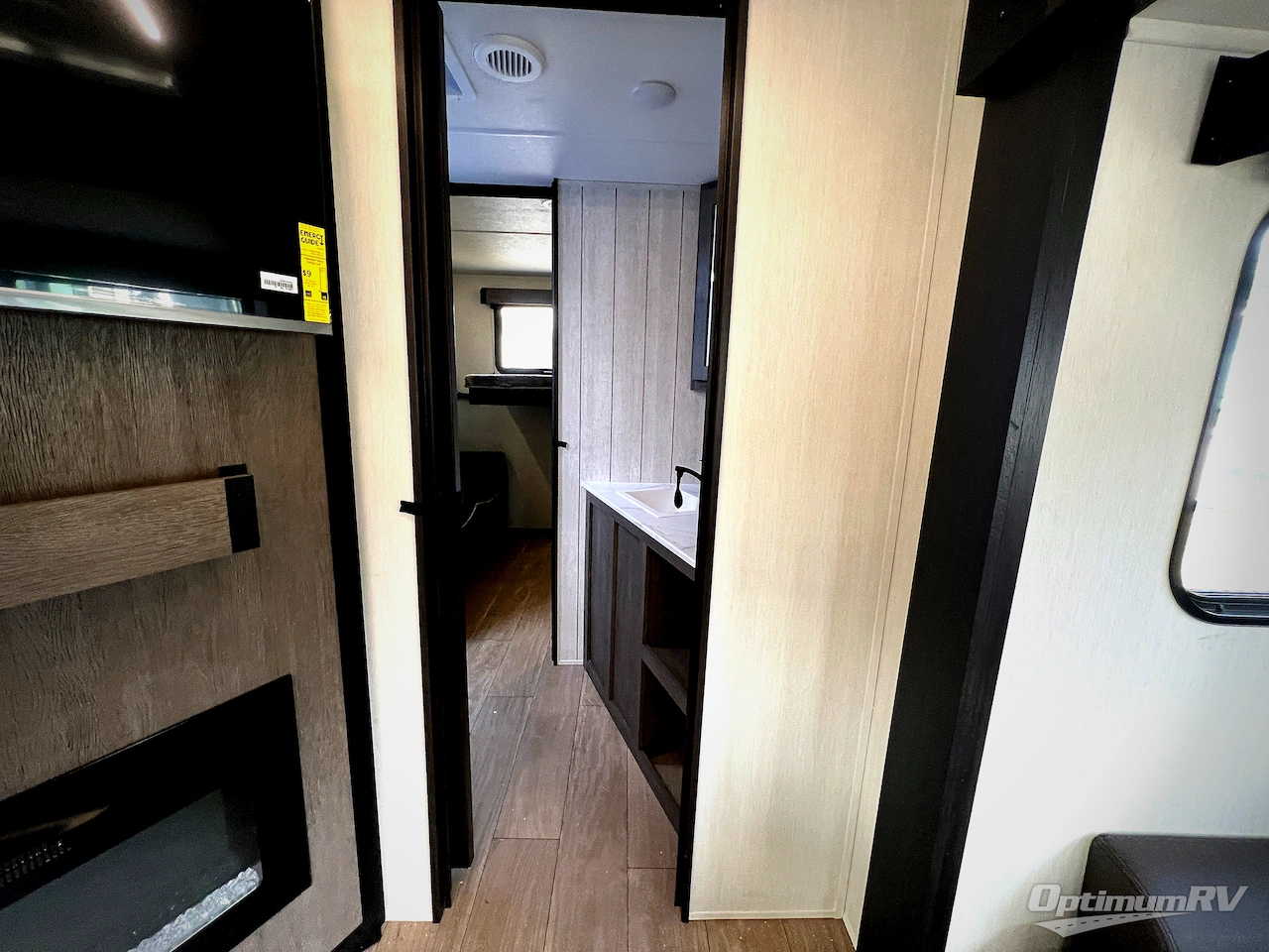 2026 Forest River Cherokee Alpha Wolf 29TB Photo 17