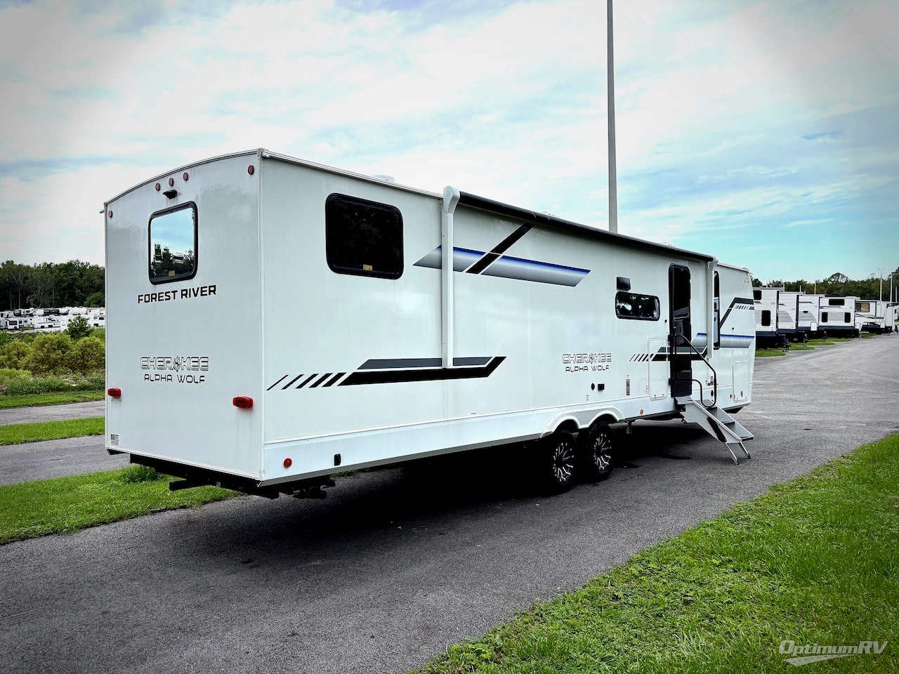 2026 Forest River Cherokee Alpha Wolf 29TB Photo 2