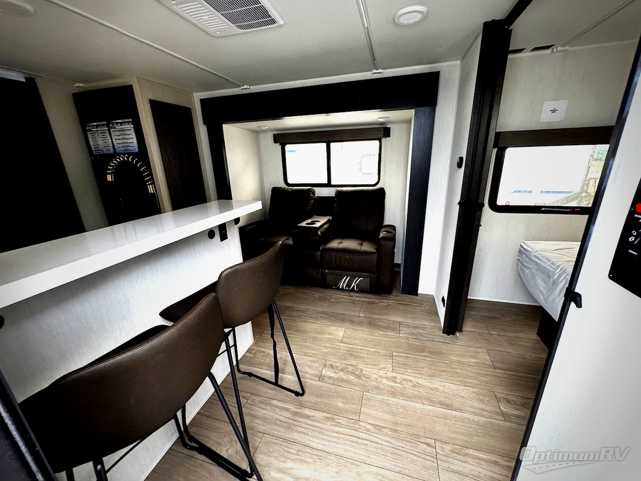 2026 Forest River Cherokee Alpha Wolf 21RB Photo 4