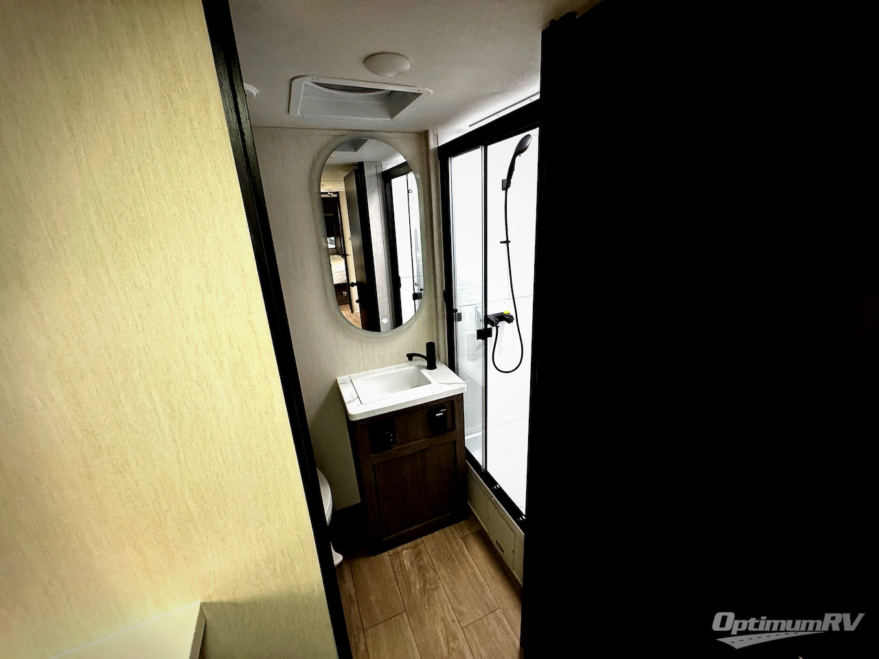 2026 Forest River Cherokee Alpha Wolf 21RB Photo 13