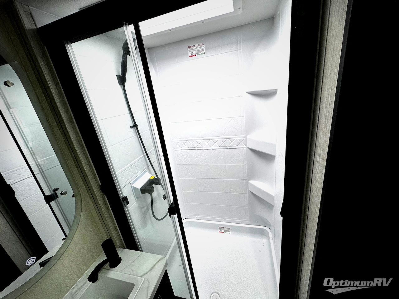 2026 Forest River Cherokee Alpha Wolf 21RB Photo 15